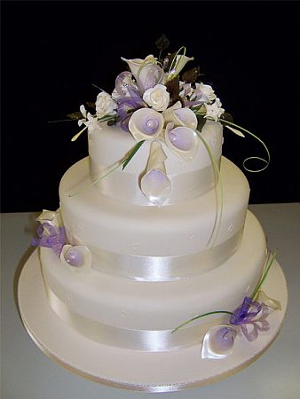 Wedding cake lavender